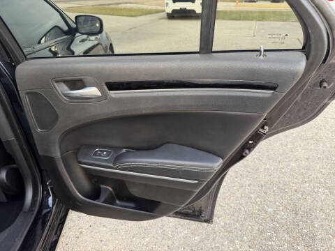 2022 Chrysler 300 S V6