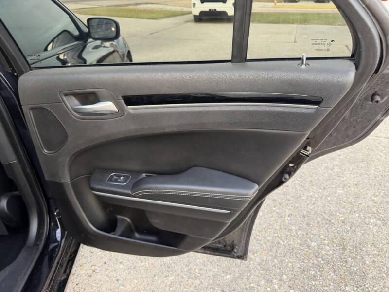 2022 Chrysler 300 S V6