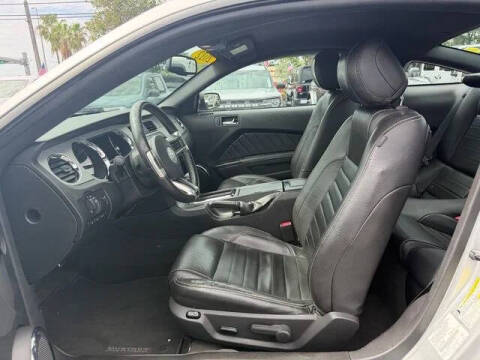 2012 Ford Mustang V6 Premium