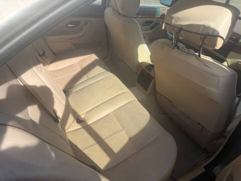 2002 BMW 5 Series 530i