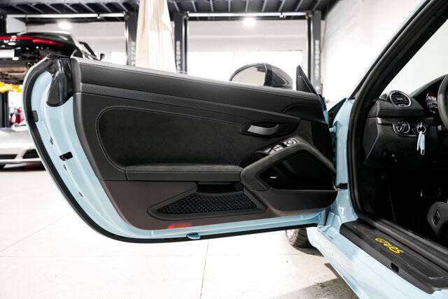 2023 Porsche 718 Cayman GT4 RS