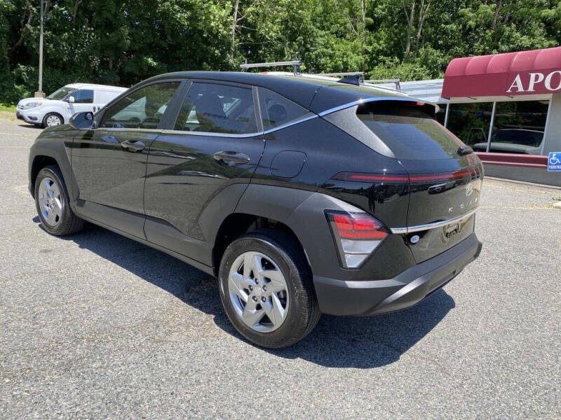 2024 Hyundai Kona SE