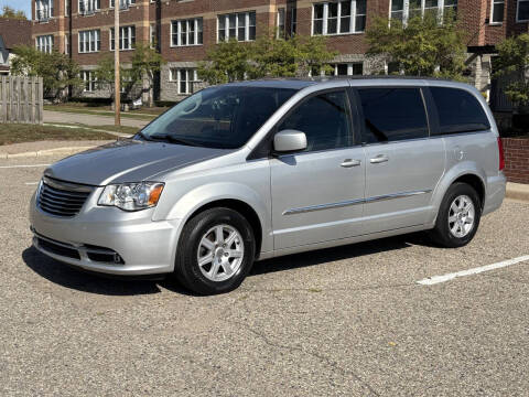 2012 Chrysler Town and Country Touring