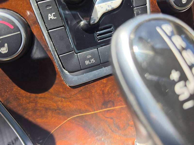 2014 Volvo XC70 3.2 Premier Plus