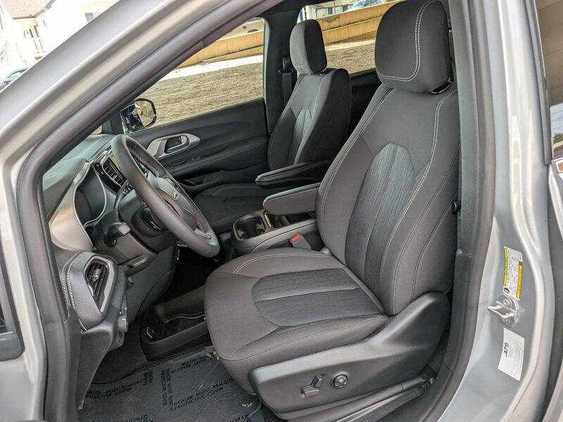 2024 Chrysler Pacifica Touring