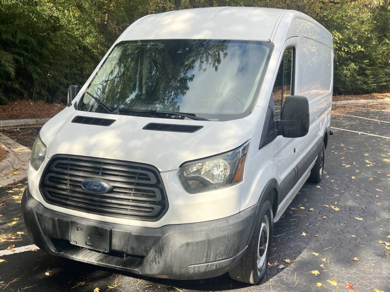 2016 Ford Transit Base's photo