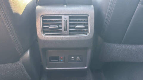 2022 Nissan Rogue SL