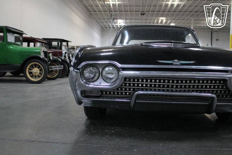 1962 Ford Thunderbird