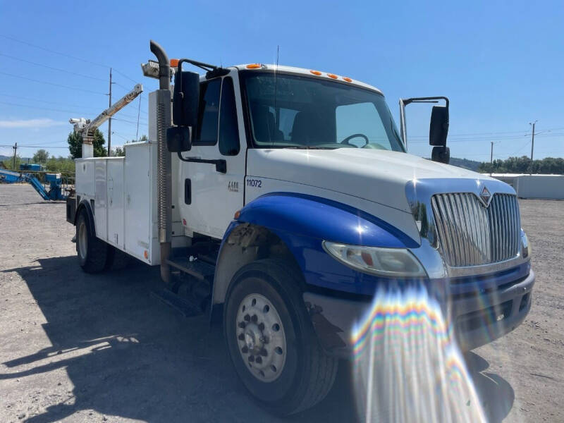 2007 International 4400 service truck 4x2 for sale at DirtWorx Equipment - Trucks in Woodland WA