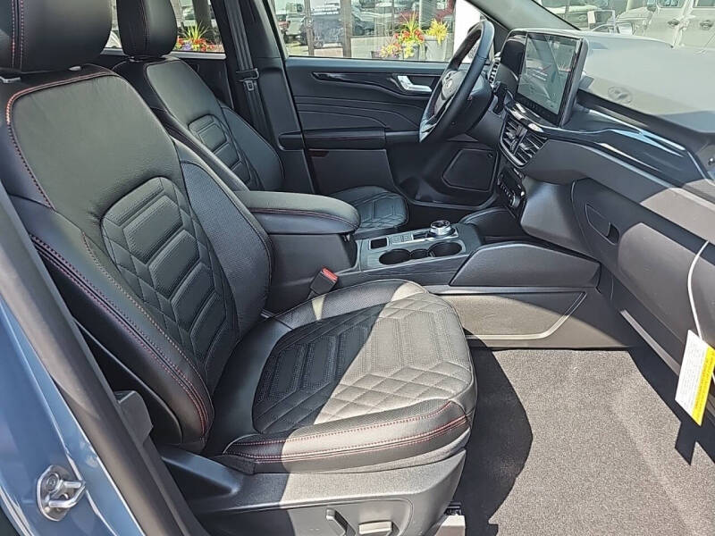 2024 Ford Escape ST-Line Elite