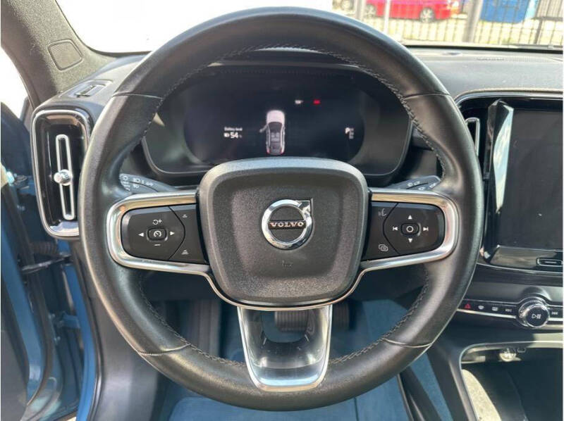 2022 Volvo C40 Recharge Pure Electric P8