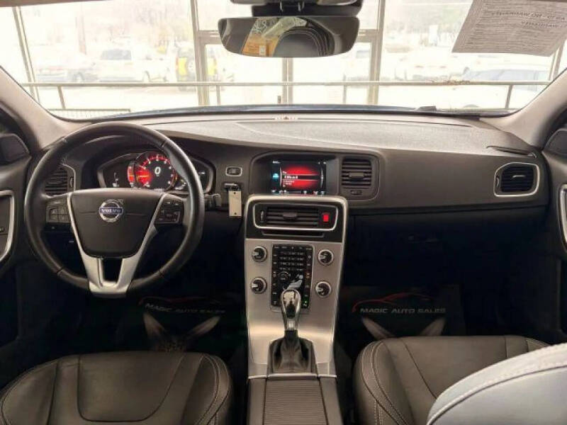 2017 Volvo S60 T5 Dynamic
