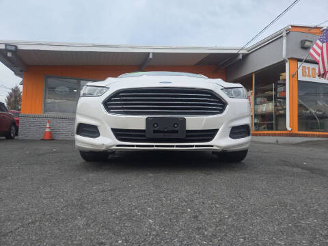 2015 Ford Fusion SE