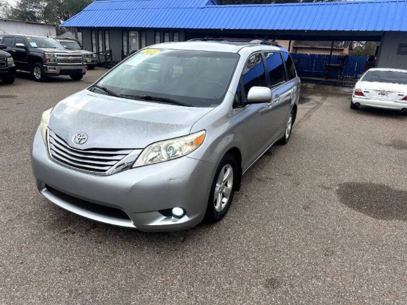 2015 Toyota Sienna