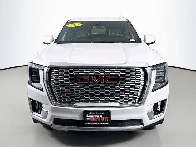Used 2021 GMC Yukon XL Denali with VIN 1GKS2JKT9MR363760 for sale in Bloomington, IL