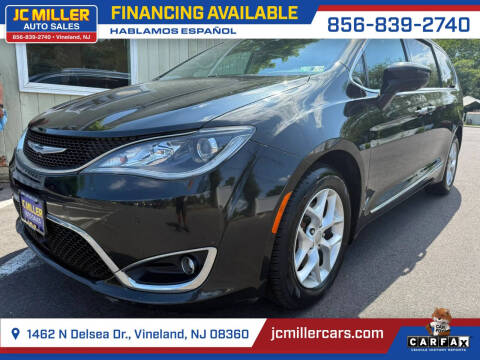 2017 Chrysler Pacifica Touring-L Plus