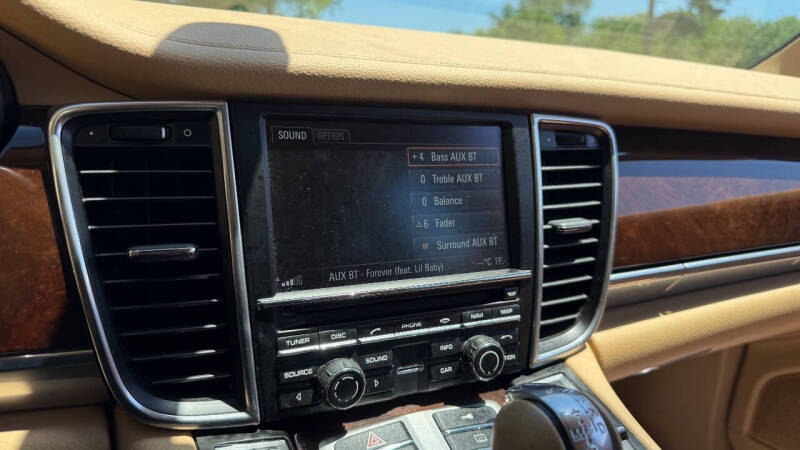 2011 Porsche Panamera 4