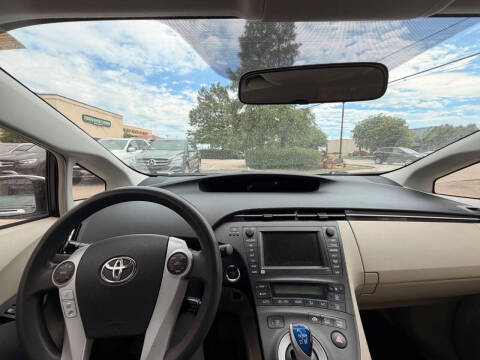 2010 Toyota Prius III