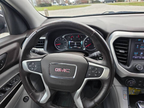 2017 GMC Acadia SLT-1