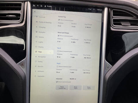2016 Tesla Model S 70D