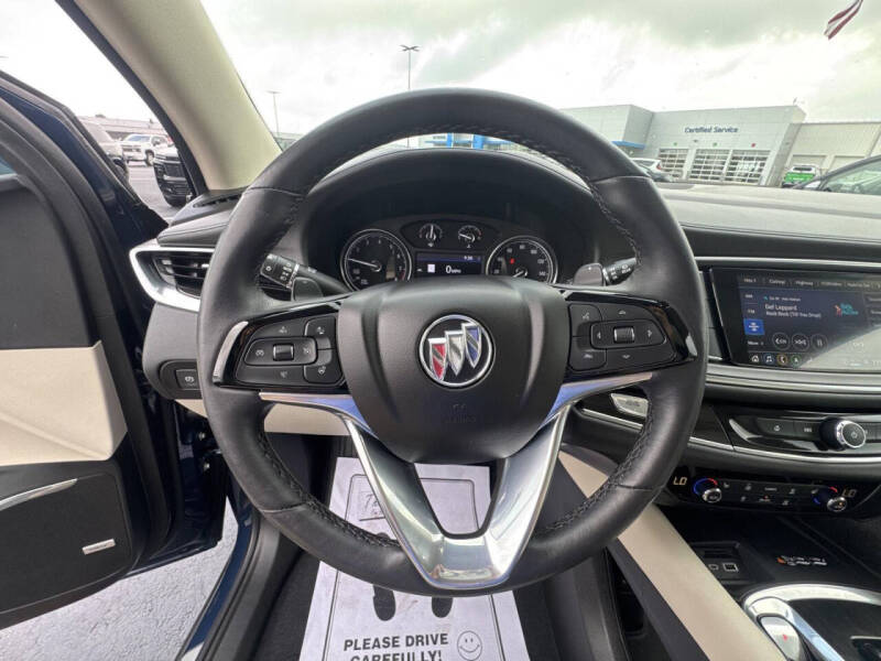 2023 Buick Enclave Essence