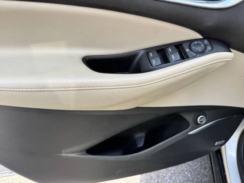 2020 Buick Enclave Essence