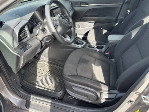 2020 Hyundai Elantra SE