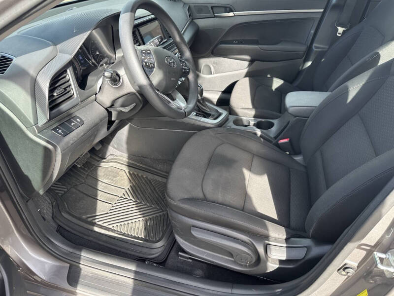 2020 Hyundai Elantra SE