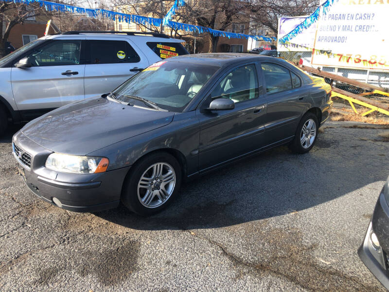2006 Volvo S60 for sale at ROCKET AUTO SALES in Chicago IL