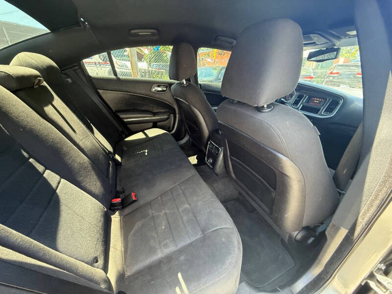 2012 Dodge Charger SE