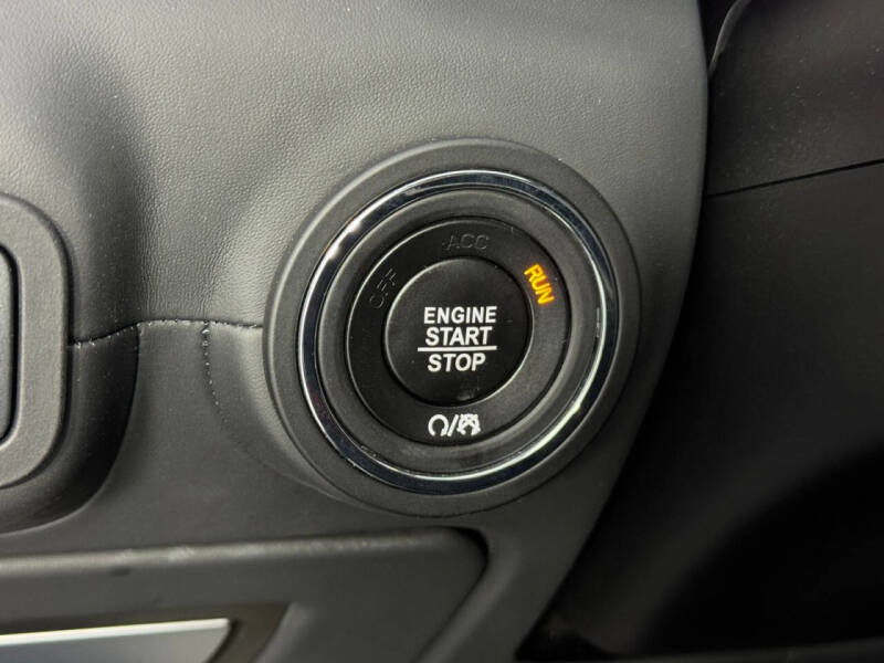 2023 Maserati Ghibli Modena Q4