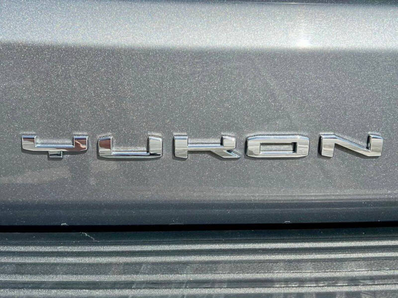 2021 GMC Yukon XL AT4