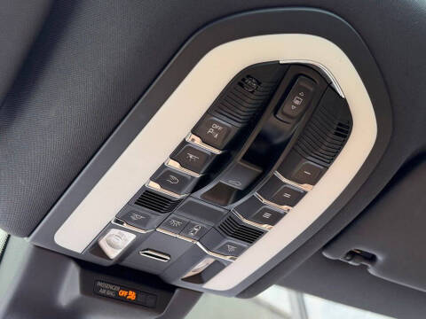 2022 Porsche Macan