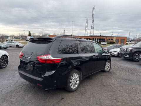2015 Toyota Sienna