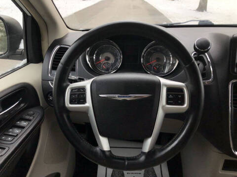 2014 Chrysler Town and Country Touring