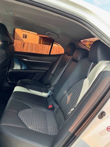 2018 Toyota Camry SE