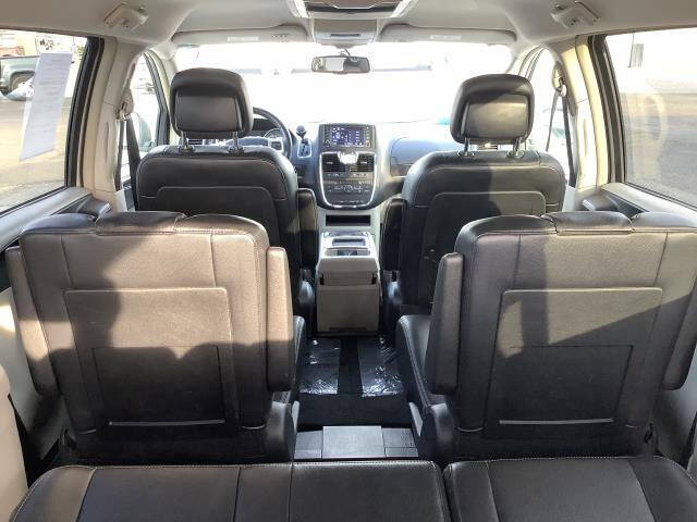 2015 Chrysler Town and Country Touring