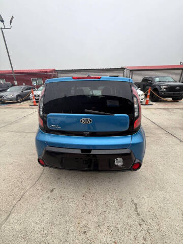 2016 Kia Soul +