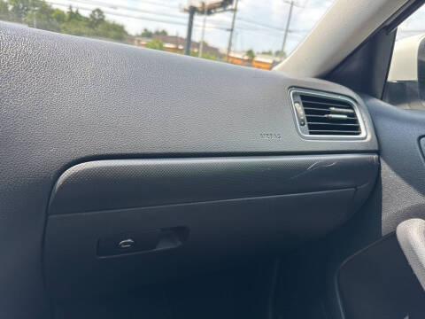 2011 Volkswagen Jetta SE
