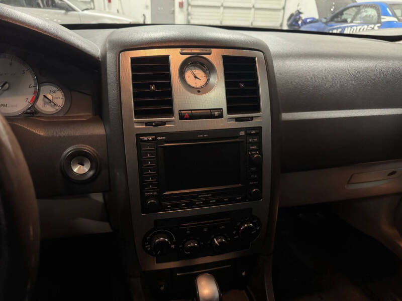 2006 Chrysler 300 SRT-8