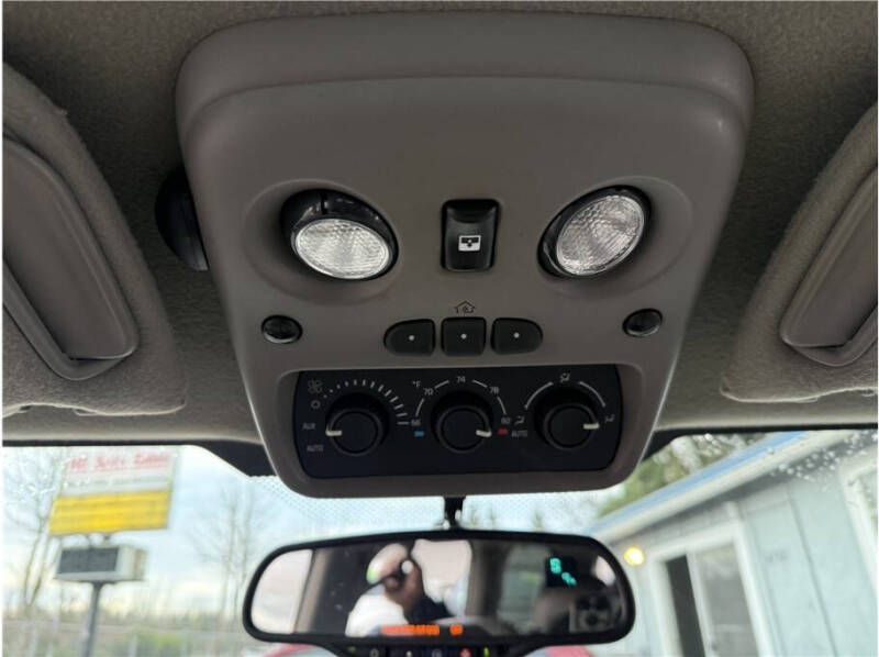 2004 Cadillac Escalade