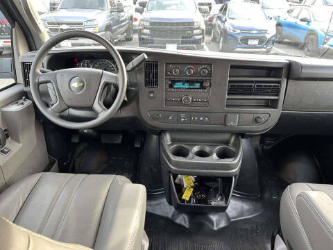 2025 Chevrolet Express 2500
