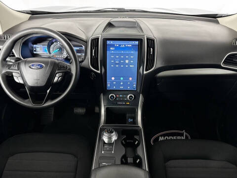 2022 Ford Edge SE