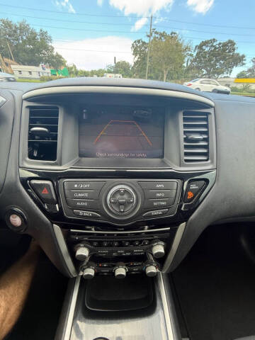 2019 Nissan Pathfinder S