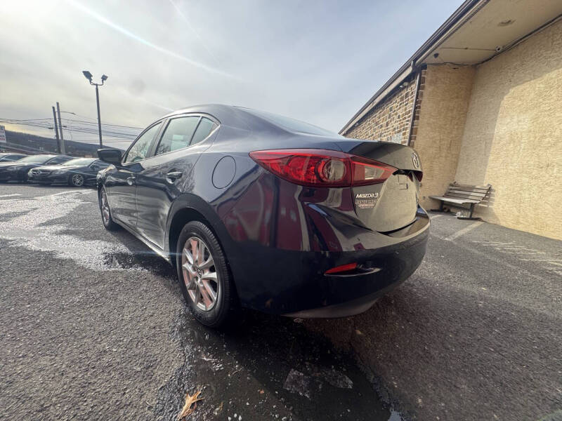 2017 Mazda MAZDA3 Sport