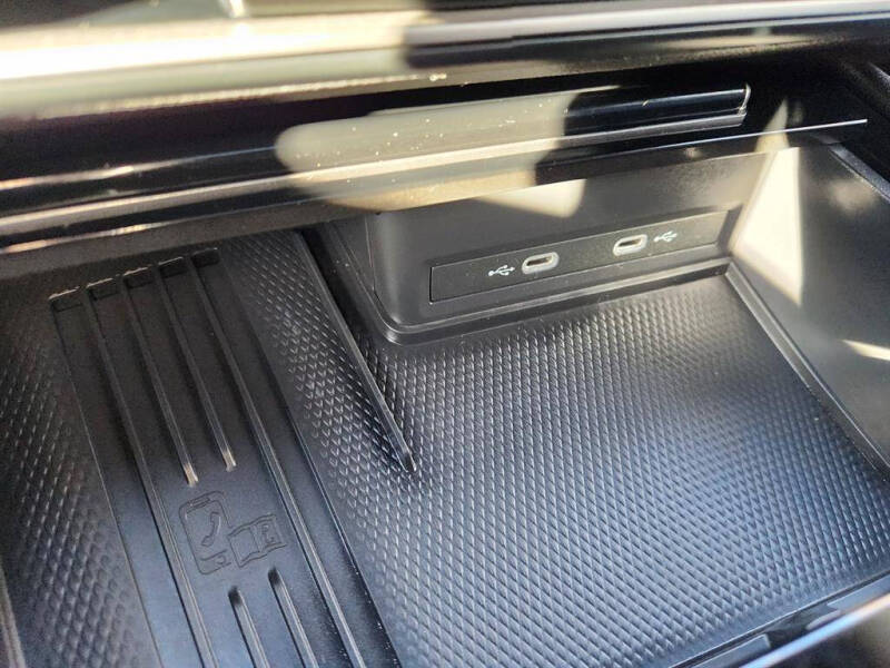 2025 Volkswagen Atlas Cross Sport SEL Premium R-Line 4Motion