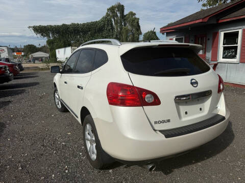 2011 Nissan Rogue SV