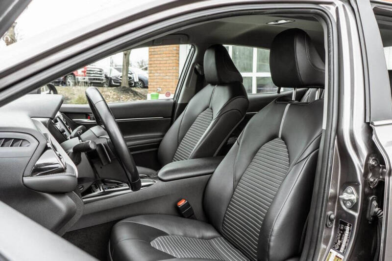 2020 Toyota Camry SE Nightshade