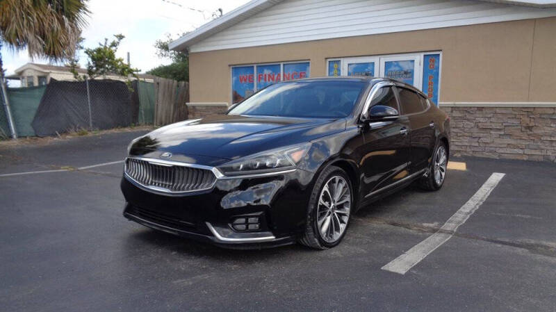 2017 Kia Cadenza Technology
