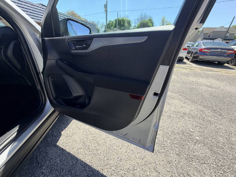 2020 Ford Escape S